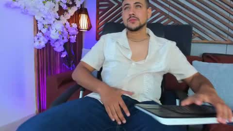 Paul Rivera online show from May 21, 9:44 pm