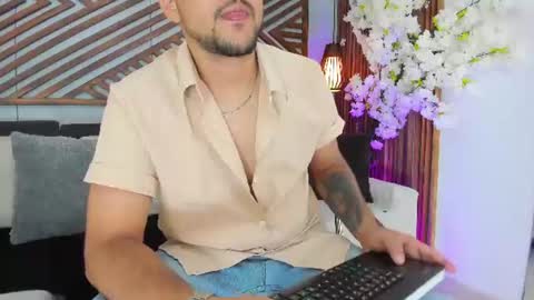 Paul Rivera online show from June 22, 8:28 pm