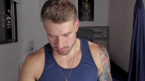 PAUL ROGER online show from November 8, 2:12 am