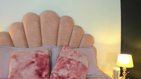 Paula   online show from April 5, 10:01 am