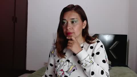 Snapshot of paula_anderson chatting on April 3, 3:59 am PAULA online show from April 3, 3:59 am