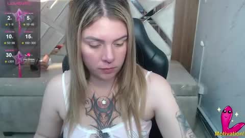 Snapshot of paula_b_ chatting on June 30, 12:50 pm Paula online show from June 30, 12:50 pm