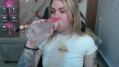Snapshot of paula_b_ chatting on July 2, 12:55 pm Paula online show from July 2, 12:55 pm