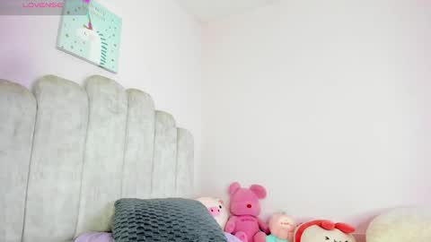 dahia  online show from January 8, 1:35 pm