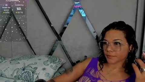 Snapshot of paula_daniela1 chatting on January 21, 1:18 am Paula online show from January 21, 1:18 am
