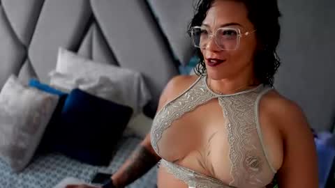 Snapshot of paula_daniela1 chatting on February 2, 9:02 pm Paula online show from February 2, 9:02 pm