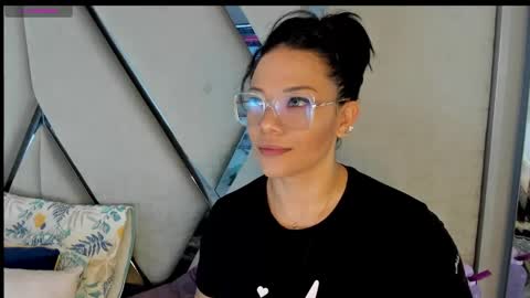 Snapshot of paula_daniela1 chatting on February 17, 10:47 pm Paula online show from February 17, 10:47 pm