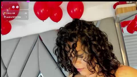 Snapshot of paula_daniela1 chatting on February 18, 11:08 pm Paula online show from February 18, 11:08 pm