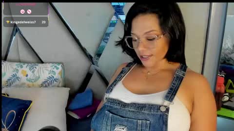Snapshot of paula_daniela1 chatting on February 21, 10:04 pm Paula online show from February 21, 10:04 pm