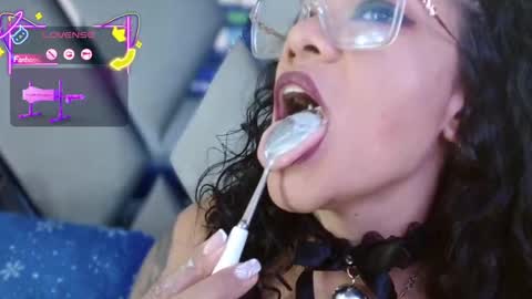 Paula online show from November 8, 2:39 pm