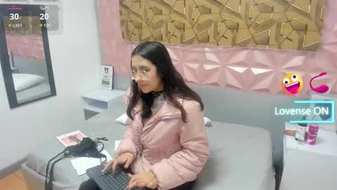Pau online show from September 10, 11:43 am