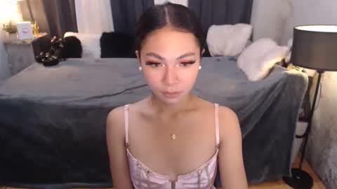 paulalawman online show from February 16, 10:39 pm