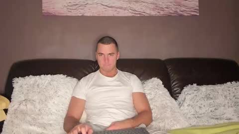 paulblack021 online show from November 1, 6:21 pm