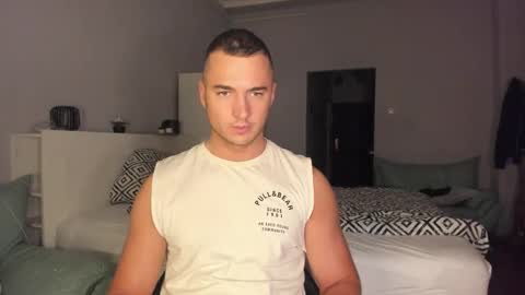 paulblack021 online show from November 20, 10:09 pm