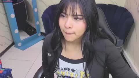 Snapshot of paulette_v chatting on October 15, 1:11 pm Live 800am 200pm COLOMBIAN HOUR online show from October 15, 1:11 pm