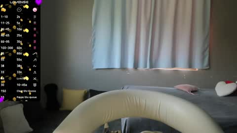 Snapshot of paulina_afrodita chatting on May 5, 4:04 pm MEGANLovense is active Private is OpenAnd my Fav thing is Squirt On ur Face and make ur dick happy. online show from May 5, 4:04 pm