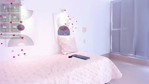 Snapshot of paulina_soul chatting on March 14, 4:23 pm paulina_soul online show from March 14, 4:23 pm