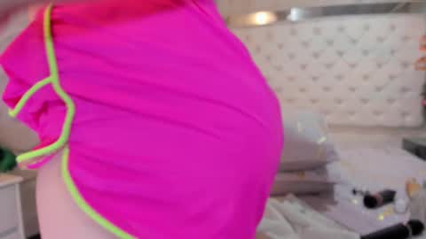 paulinabelen21 online show from February 21, 7:01 am