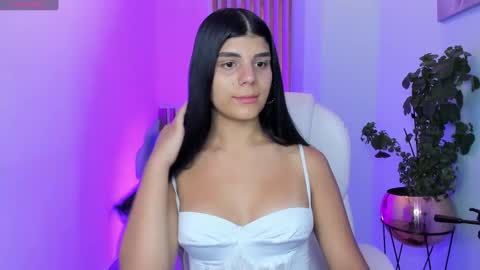 Paulina Belle online show from February 1, 4:35 am