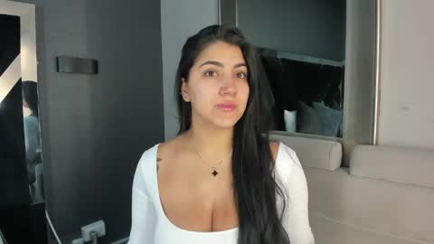 Snapshot of paulinaduarte_ chatting on April 16, 11:55 am Paulina online show from April 16, 11:55 am