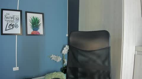 Snapshot of paulinaduarte_ chatting on April 20, 11:13 am Paulina online show from April 20, 11:13 am