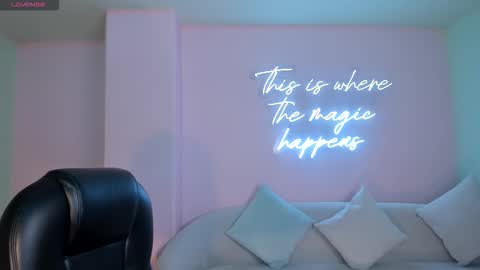 Paulina Santos  online show from September 25, 7:28 pm