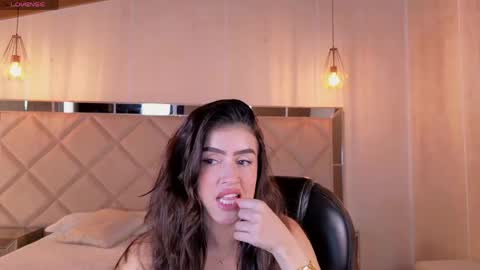 Paulina Santos  online show from May 17, 5:42 pm