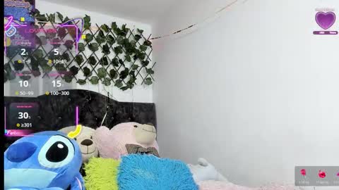 Snapshot of paulinaswam_ chatting on February 4, 4:35 pm Paulina online show from February 4, 4:35 pm