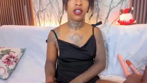 Pauline online show from December 20, 2:07 am