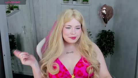 Erica online show from March 26, 9:15 am