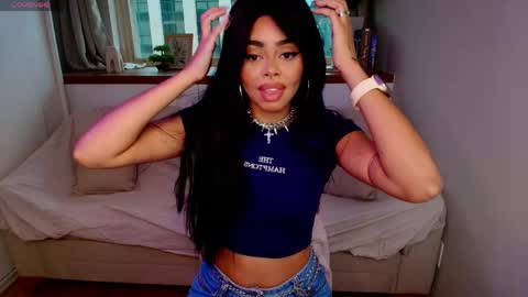 Snapshot of paulinne_clark chatting on March 12, 7:42 pm paulinne_clark online show from March 12, 7:42 pm