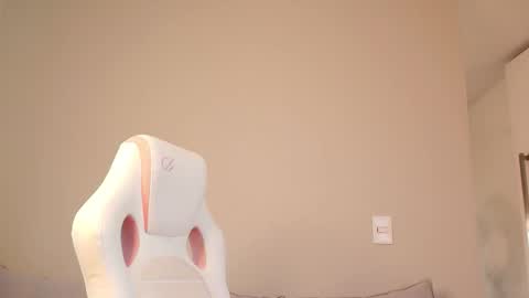 Snapshot of paulinne_clark chatting on March 24, 8:14 pm paulinne_clark online show from March 24, 8:14 pm