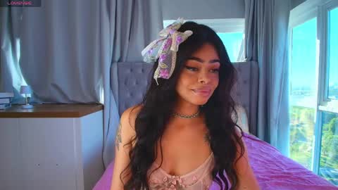 Snapshot of paulinne_clark chatting on March 29, 7:25 pm paulinne_clark online show from March 29, 7:25 pm