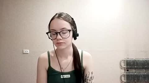 Aria online show from February 11, 12:10 pm