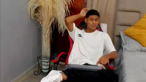 Snapshot of paull_cassidy chatting on September 26, 7:07 pm Paull Cassidy online show from September 26, 7:07 pm
