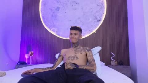 Paulo online show from May 8, 1:22 am