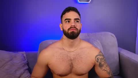 Snapshot of paulphoenix_ chatting on February 13, 10:17 pm Paul Phoenix online show from February 13, 10:17 pm