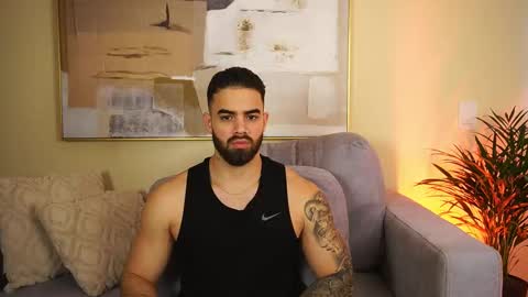 Snapshot of paulphoenix_ chatting on March 5, 9:33 pm Paul Phoenix online show from March 5, 9:33 pm