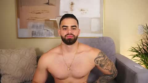 Snapshot of paulphoenix_ chatting on March 13, 9:21 pm Paul Phoenix online show from March 13, 9:21 pm