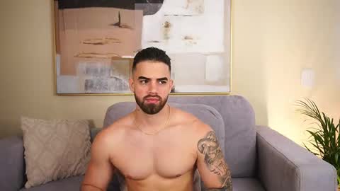 Snapshot of paulphoenix_ chatting on March 19, 8:24 pm Paul Phoenix online show from March 19, 8:24 pm