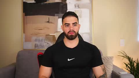 Snapshot of paulphoenix_ chatting on March 25, 8:26 pm Paul Phoenix online show from March 25, 8:26 pm