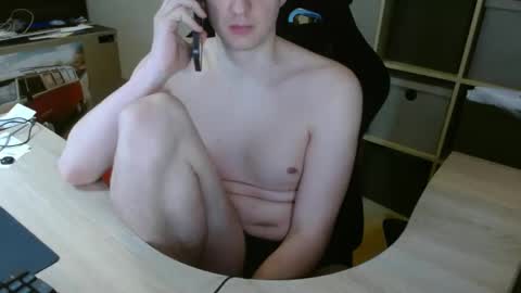 Snapshot of paulthesub chatting on January 23, 12:41 pm Paul online show from January 23, 12:41 pm