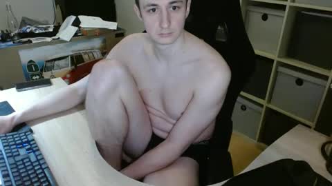 Snapshot of paulthesub chatting on February 14, 11:31 am Paul online show from February 14, 11:31 am