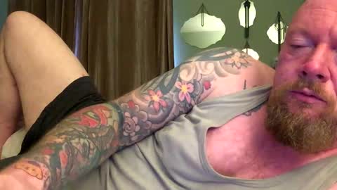 paulyb445 online show from September 20, 9:54 am