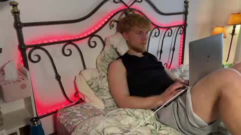 Pavel online show from May 4, 11:34 pm
