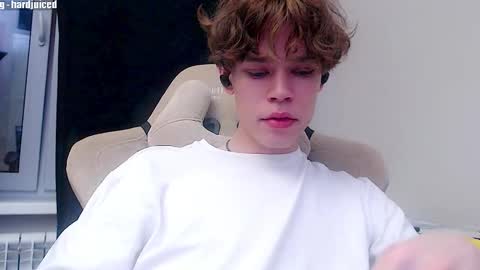 pawclaw online show from November 29, 8:45 pm