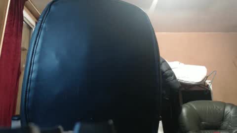 Snapshot of pc8474408 chatting on November 26, 11:22 am pc8474408 online show from November 26, 11:22 am