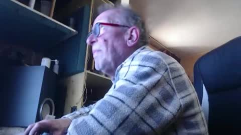 pc8474408 online show from March 25, 4:35 pm