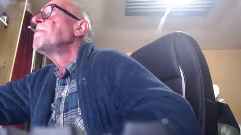 pc8474408 online show from May 4, 1:56 am