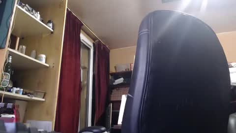 pc8474408 online show from May 8, 7:08 pm